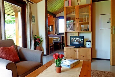 OFI-20 - Ferienhaus in guter Lage (HT)