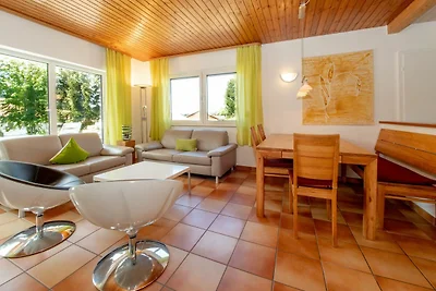 Modernisiertes Ferienhaus mit Sonnenterrasse...