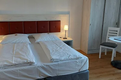 Doppelzimmer, WC und Dusche 8