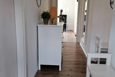 Modernisiertes Ferienhaus mit Bergblick und G...
