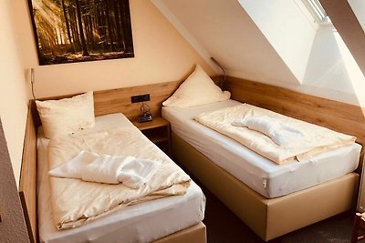 Kleines Doppel-/Zweibettzimmer