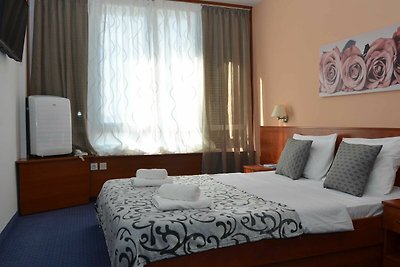 Hotel cultural and sightseeing holiday Novalja