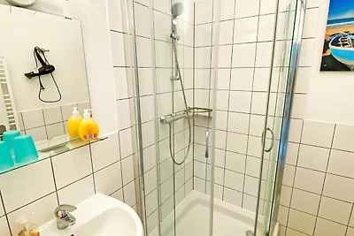 01 Ferienwohnung Ida mit Balkon und Strandkor...