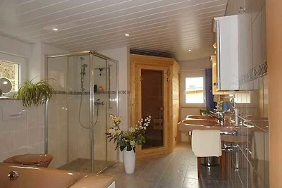 70 m ² zum Wohlfühlen mit Sauna & Fernsicht