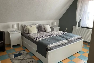 Appartement mit Balkon im Obergeschoss