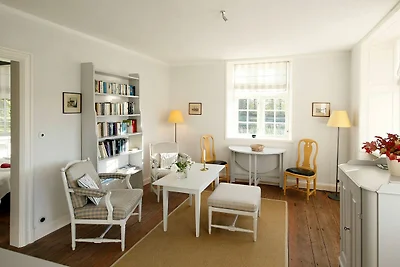 Herrenhaus - rechter Seitenflügel - Wohnung 1