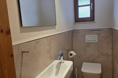 Modernes Ferienhaus mit Blick auf die Alpspit...