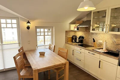 Wohnung 03 mit Kamin, Balkon & Meerblick