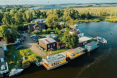 Hausboot - fest vertäut in Anklam 2