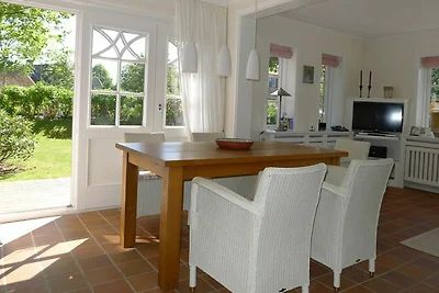 Haus Josias B - links