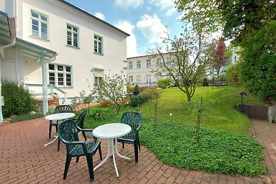 Ferienwohnung 5, DG, WLAN, Sitecke im Garten