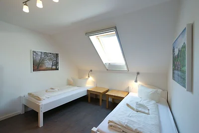 2-Raum-Ferienwohnung, 6 Personen, Balkon, OG...