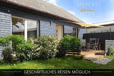 Blaues Ferienhaus am Strand...
