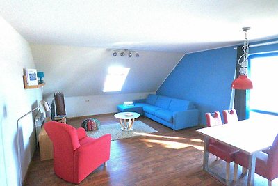 2 Raum Apartment mit Balkon