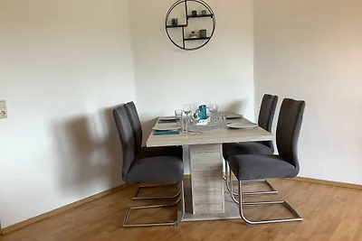 2 Schlafzimmer, Küche, Wohnzimmer, Bad,...