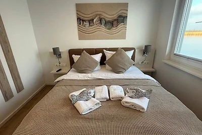 Floating-House Nr. 5 Freya mit Kamin und...