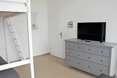 01 Ferienwohnung Ida mit Balkon und Strandkor...