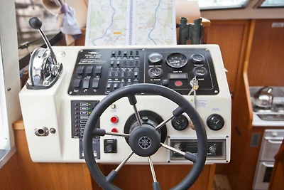 Haines 1070 - führerscheinfreies Hausboot