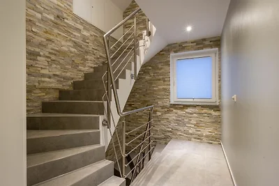 VILLA MON BIJOU / Luxus-OG-Fewo