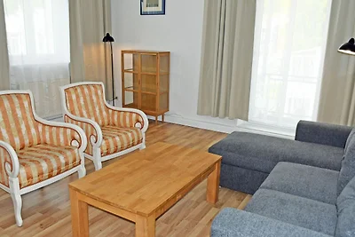 10 2-Raum-Ferienwohnung mit Balkon