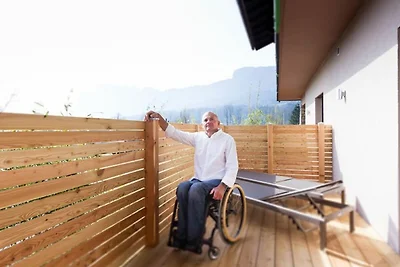 Rollstuhlgerechte Gartensuite mit Terrasse