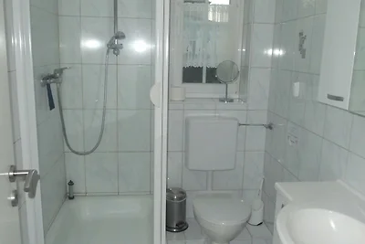 VO 6; 2-Raum; 1.OG; Balkon; 42m²