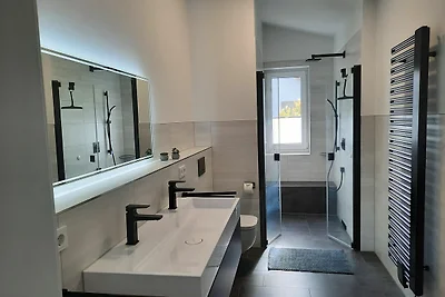 FW1 100 m² Balkon