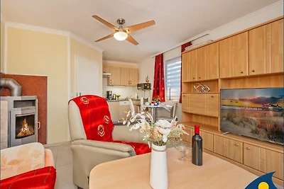 + Ferienwohnung EG