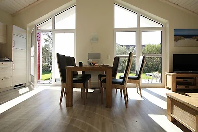 DAG-950 - Freistehendes Ferienhaus mit Spiele...