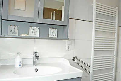 Ferienwohnung Sellin mit Terrasse am Seepark