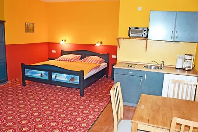 01 Ferienappartement mit Terrasse