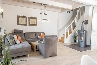 DAG-907 - Modernes Reihenhaus mit Garten (HT)