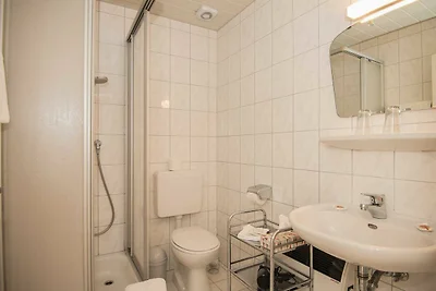 Doppelzimmer mit Dusche und WC