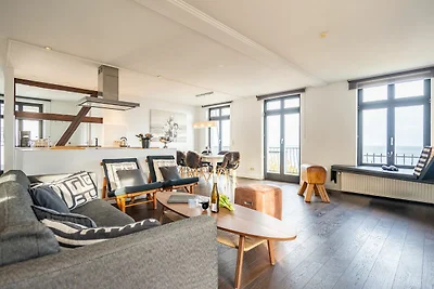 Villa Schering, App. 4 Black & White