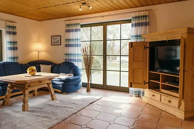 Ferienhaus unterm Reetdach in Woorke
