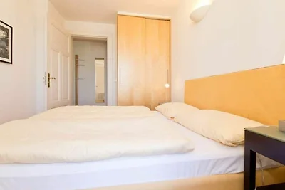 Villa Artemis, 10 Patras