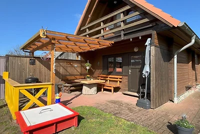 3-Raum-Holzhaus mit Gartenterrasse (70m², max...