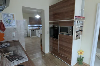 2 separate SZ, moderne Küche, Bad mit ebenerd...