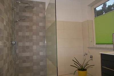 Ferienwohnung mit Terrasse und E- Auto...