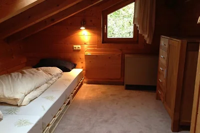Ferienhaus in Holzbauweise mit grossem Garten...