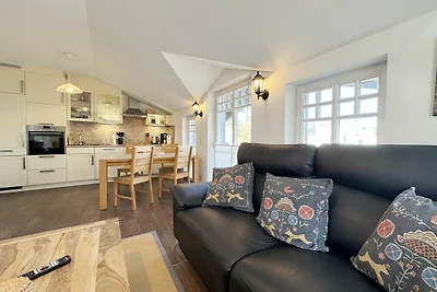 Wohnung 04 mit Kamin, Balkon & Meerblick