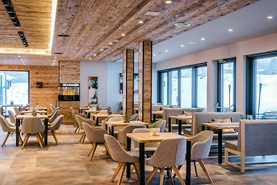 Nest Chalet