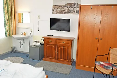 Budgetzimmer mit Dusche/WC auf dem Flur 16