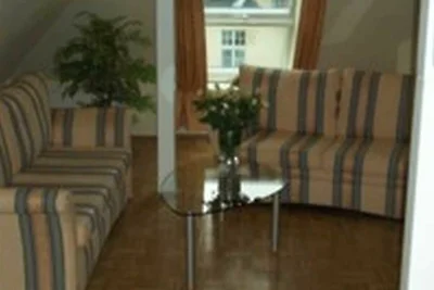 Stadt Residenz 7