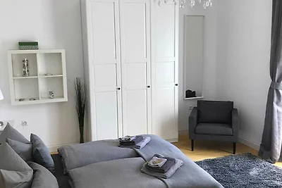 BECHSTEIN APARTMENT