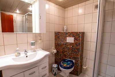 Langfeld, A. Fewo unten, 2P