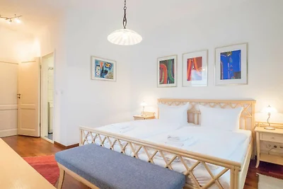 App. 11 Penthouse