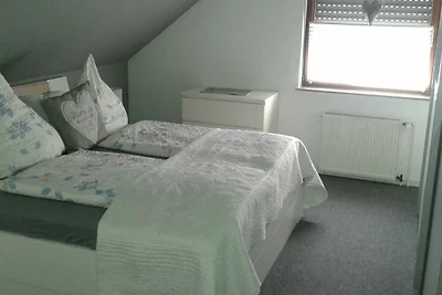 Dachgeschoss-Ferienwohnung