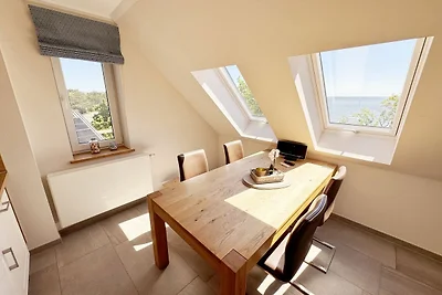 Ferienwohnung 04 mit Südbalkon und Meerblick
