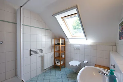 2-Raum-Ferienwohnung, 6 Personen, Balkon, OG...